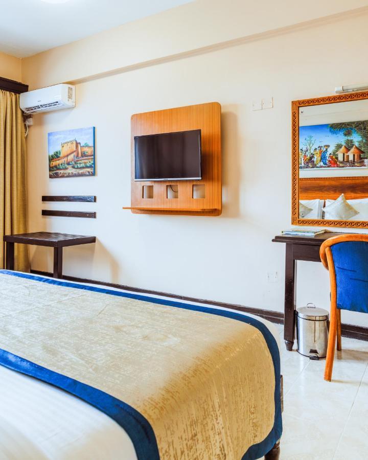 Hotel Sapphire Mombasa Exterior photo